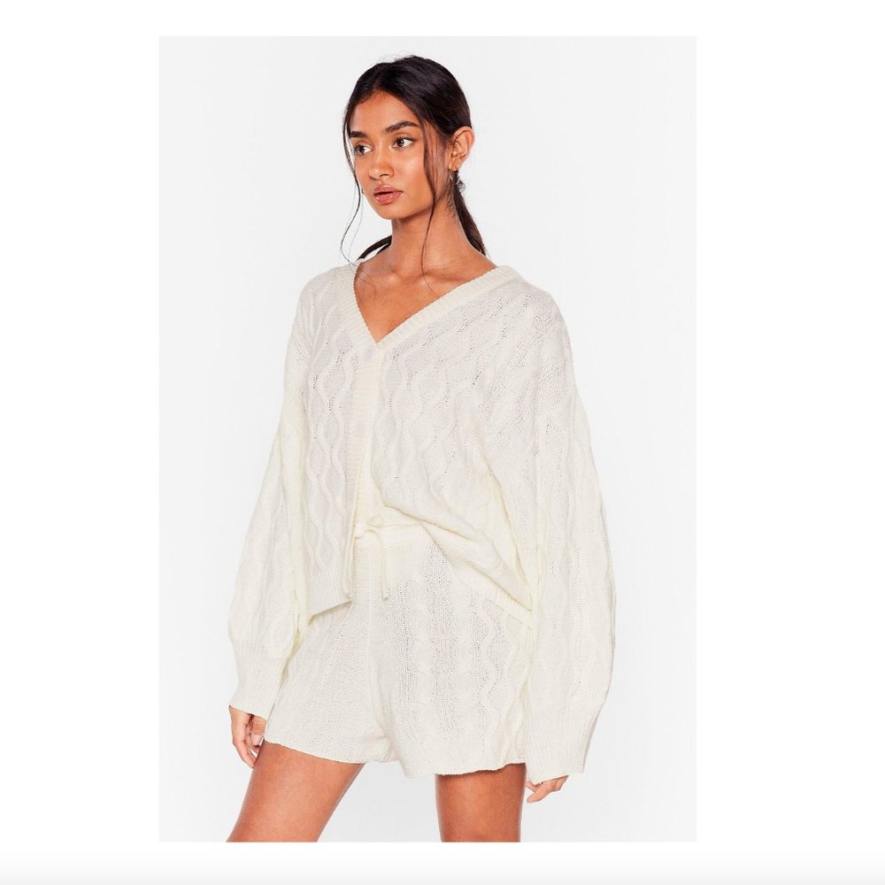 Cable knit cream white shorts